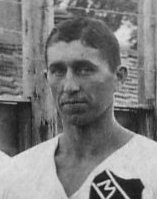 Als Mitglied der Barlauf-Siegermannschaft in Kurume 1916