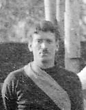 Als Mitglied einer Fuballmannschaft in Kurume 1919