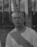 Als Mitglied einer Fußballmannschaft in Kurume 1919
