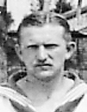 Als Mitglied einer Fuballmannschaft in Kurume 1919